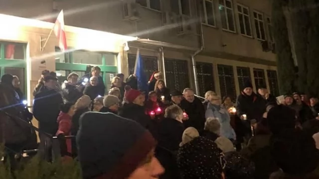 Tczew - "Dziś sędziowie - jutro Ty". Protest przed Sądem Rejonowym w Tczewie