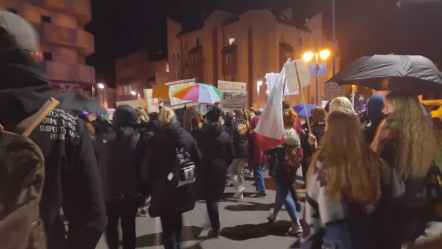 Tczew - Tczewianie znowu wyszli na ulice. #StrajkKobiet [WIDEO]