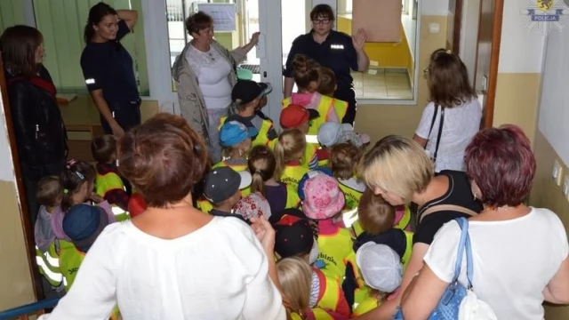 Tczew - Przedszkolaki wylądowały na komendzie 