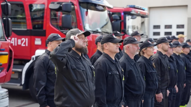 Tczew - Zawyły syreny dla strażaka, który zginął na służbie