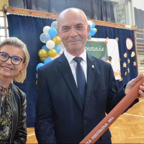 Tczew - Pasowanie na ucznia w Szkole Podstawowej nr 4