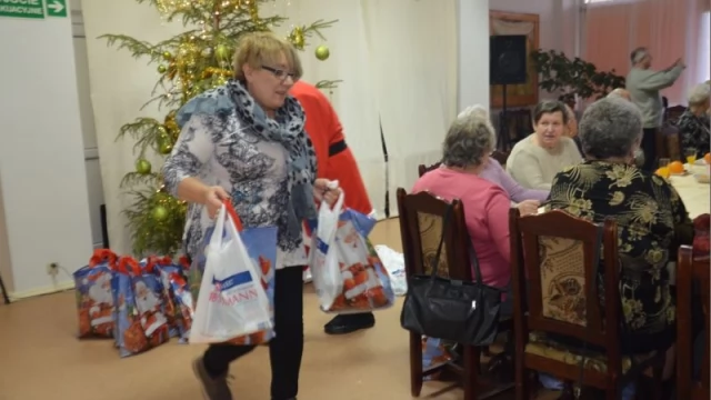 Tczew - Na Suchostrzygach już święta - starsi i samotni łamali się opłatkiem