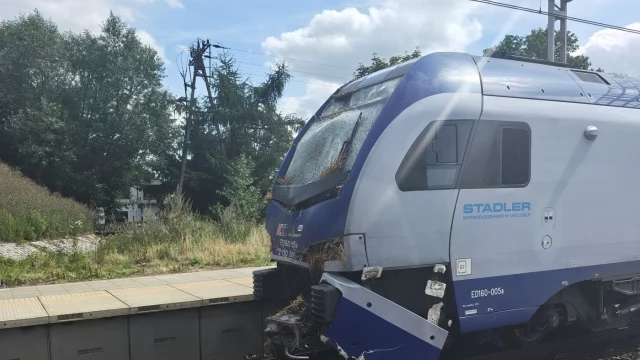 Tczew - Pod wpływem alkoholu wjechał pod pociąg narażając zdrowie i życie ok 500 pasażerów! PKP apelują o rozwagę w czasie żniw [WIDEO]