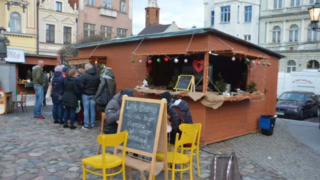Tczew - Na Starym mieście trwa Jarmark Bożonarodzeniowy
