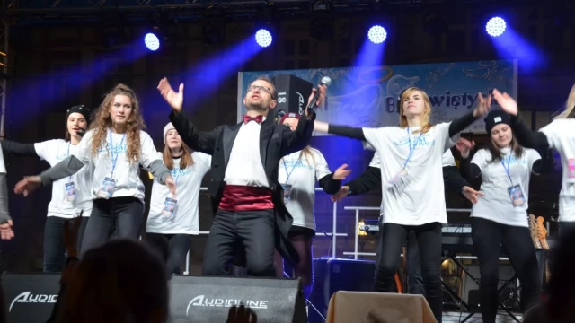 Tczew - Wszyscy Święci spotkali się w Tczewie na balu!