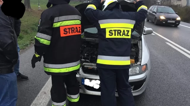 Tczew - Subkowy. Zderzenie dwóch aut, dwie osoby ranne