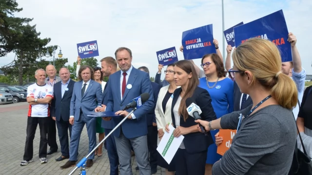 Tczew - "Koniec dzielenia Polaków!". Koalicja Obywatelska inauguruje kampanię w Tczewie