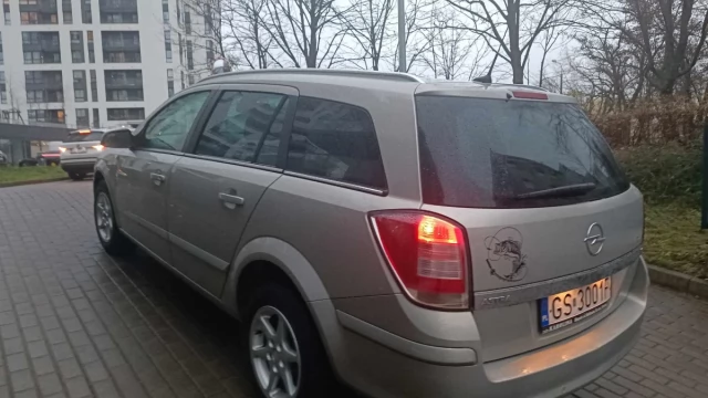 Tczew - Opel Astra H 2008 ROK POJ.1, 6 BENZYNA
