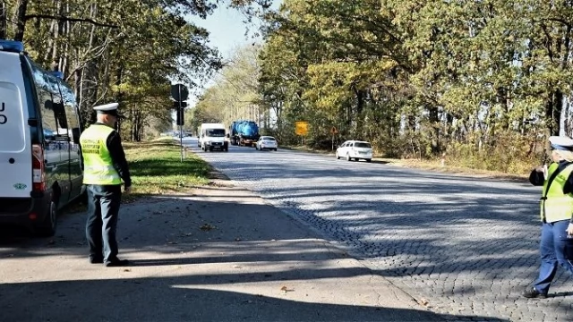 Tczew - Po kontrolach ciężarówek 5 zatrzymanych dowodów