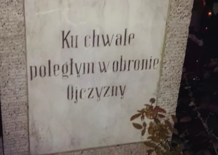 Tczew - Narodowcy posprzątali groby bohaterów