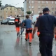 Tczew - Bił przypadkowego mężczyznę, rzucił się na policjantów i ratowników. Jest areszt dla 24-latka