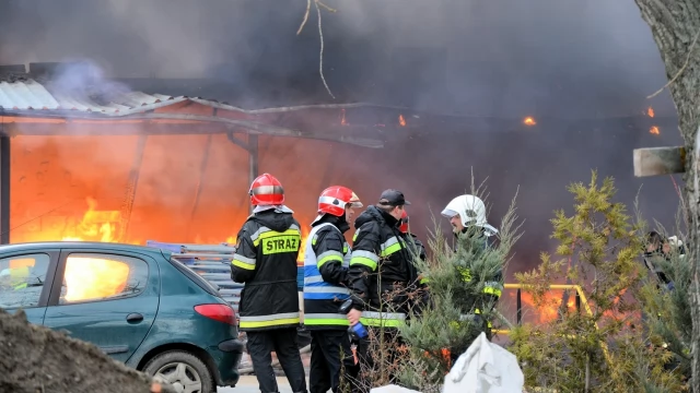 Tczew - Poważny pożar w Zajączkowie Tczewskim. Kilkanaście zastępów straży na miejscu