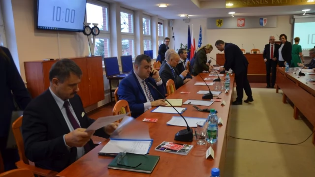 Tczew - Rozpoczęła się pierwsza sesja Rady Powiatu [AKTUALIZUJEMY]