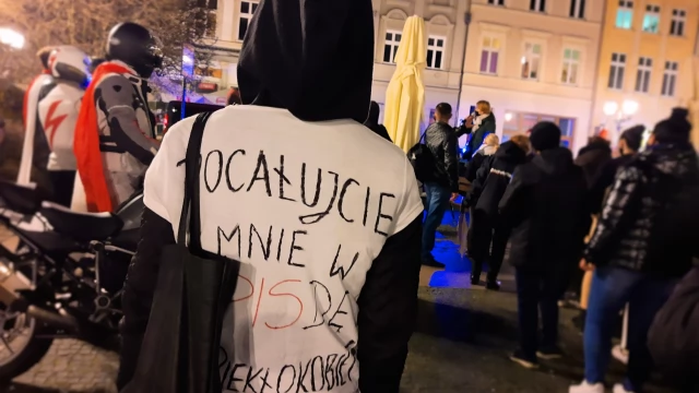 Tczew - Tczewianie znowu wyszli na ulice. #StrajkKobiet [WIDEO]