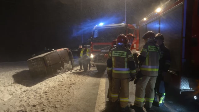 Tczew - Zderzenie dwóch busów. Są ranni! [WIDEO]
