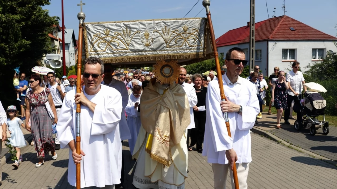 Tczew - Boże Ciało - procesja z Najświętszym Sakramentem