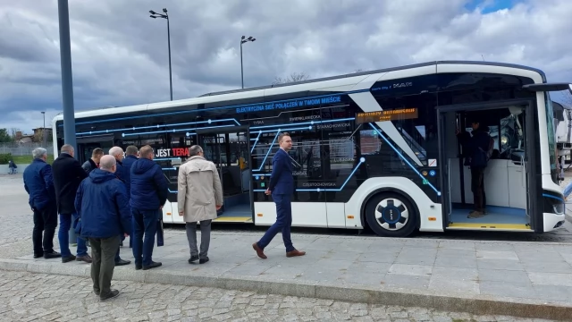 Tczew - Autobus za 2,3 mln zł testowany na ulicach Tczewa