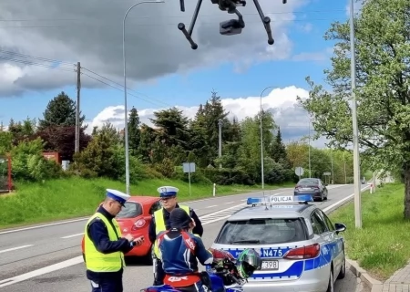 Tczew - Powroty z długiego weekendu. W Tczewie policyjny dron w akcji