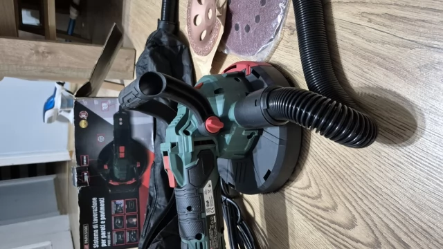 Tczew - Sprzedam szlifierke do podłogi i betonu