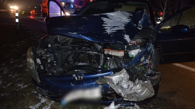 Tczew - 20-latek z peugeota najechał na tył opla