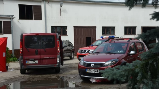 Tczew - Pożar w Maleninie. Nie żyją dwie osoby [FOTO, WIDEO]