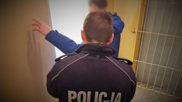 Tczew - Kryminalni zatrzymali trzech poszukiwanych