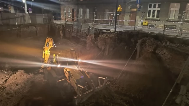 Tczew - Na budowie na Starym Mieście doszło do osuwiska. Ulica Ogrodowa zamknięta