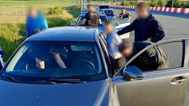 Tczew - Policjanci zatrzymali dwóch obywateli Ukrainy podejrzanych o oszustwa