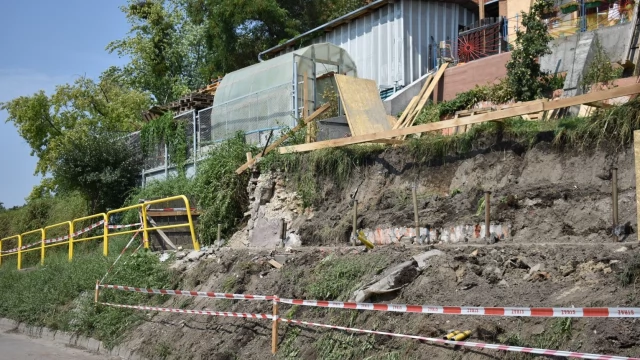 Tczew - Gniew. Nadzór budowlany na miejscu osuwiska