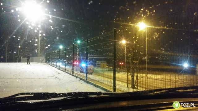 Tczew - Szlabany do połowy, awaria sygnalizatorów. Niebezpiecznie na przejeździe kolejowym