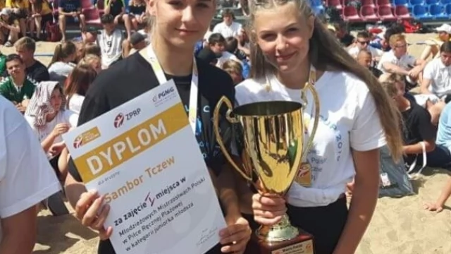 Tczew - Złoty medal na Mistrzostwach Polski w piłce ręcznej plażowej