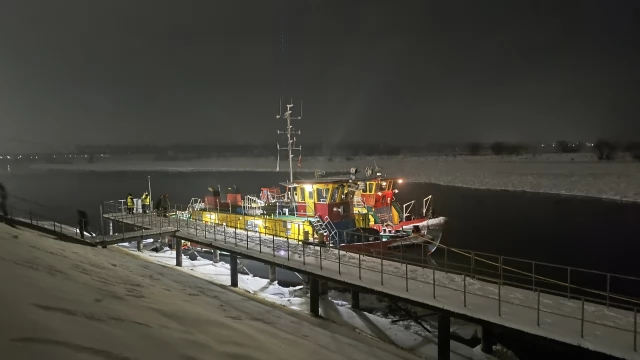 Tczew - Lodołamacze dotarły do Tczewa