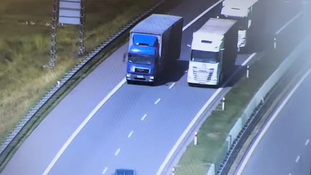 Tczew - Dron w akcji na A1. Kamera wychwyciła ciężarówki