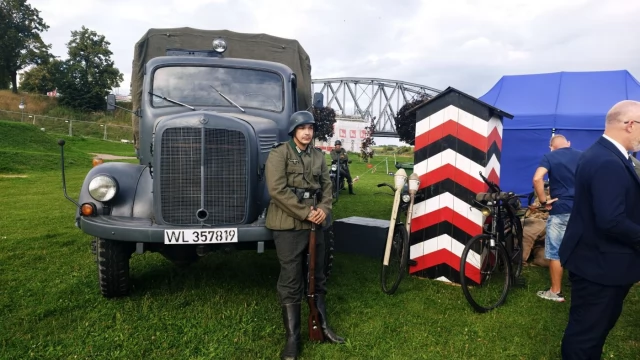 Tczew - To w tym miejscu padły jedne z pierwszych bomb. Tczew pamiętał