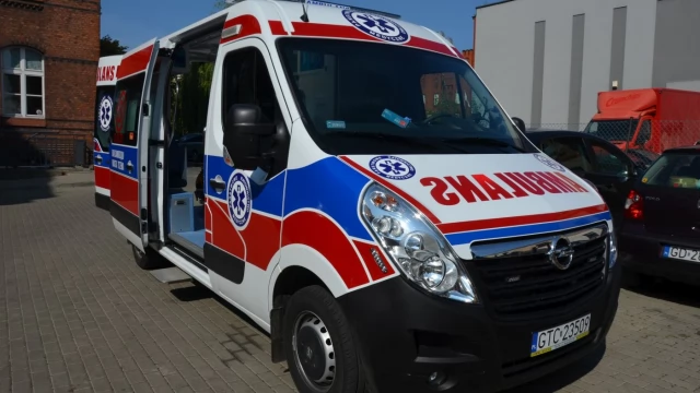 Tczew - Nowe karetki na drogach powiatu tczewskiego
