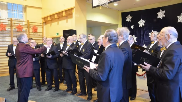Tczew - Licealiści zaprosili starszych i samotnych na wigilię