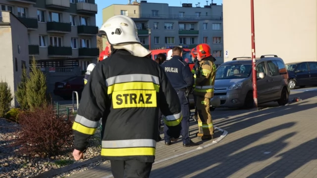 Tczew - Ewakuowano mieszkańców wieżowca na Zwycięstwa. Uszkodzona rura z gazem