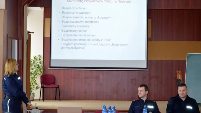 Tczew - Policjanci debatowali o bezpieczeństwie