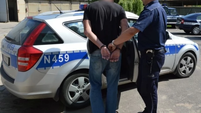 Tczew - Ukradł alkohol i zaatakował ekspedientki. Może posiedzieć nawet 10 lat