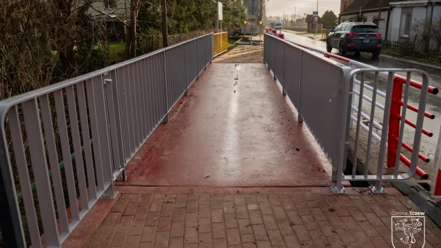 Tczew - Kładka w Tczewskich Łąkach gotowa