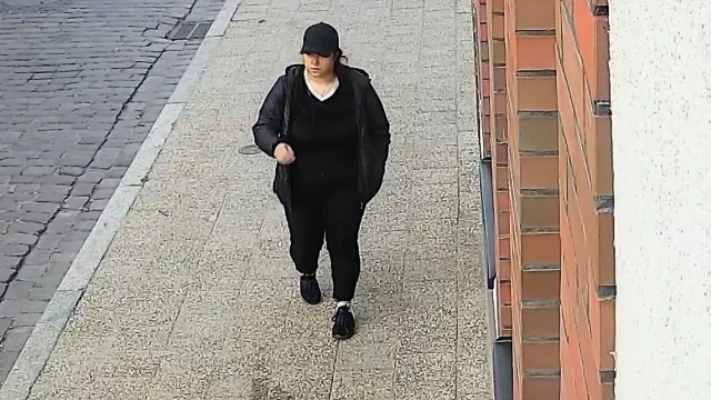 Tczew - Mundurowi poszukują tej kobiety w związku z oszustwami "na policjanta"