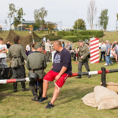 Tczew - Piknik historyczno - militarny na bulwarze