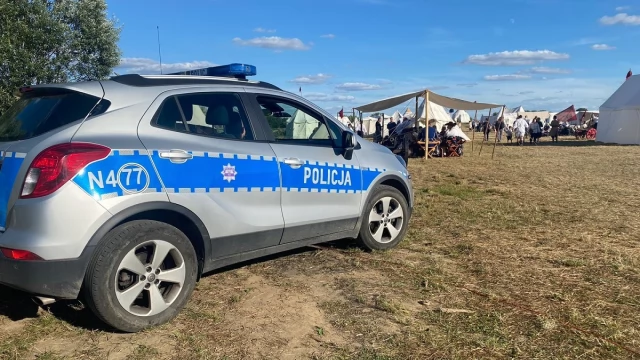 Tczew - Policjanci zabezpieczali VIVAT VASA