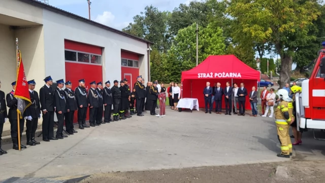 Tczew - Dwa auta dla jednostek OSP z powiatu tczewskiego