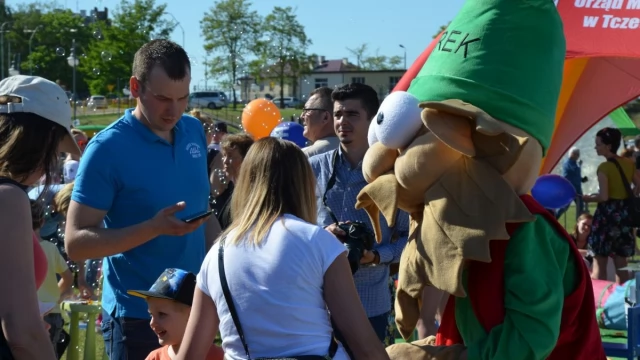 Tczew -  Festyn Samorządowo-Komunalny - tczewianie i goście korzystali z atrakcji