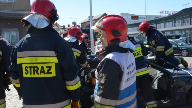 Tczew - Wypadek, ale nie ma łączności... Na szczęście to tylko ćwiczenia