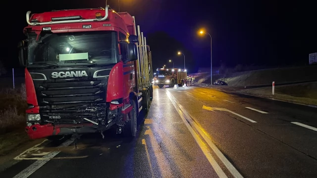 Tczew - Poważny wypadek w Ropuchach. Dwie osoby w szpitalu