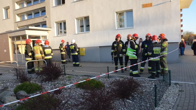 Tczew - Ewakuowano mieszkańców wieżowca na Zwycięstwa. Uszkodzona rura z gazem