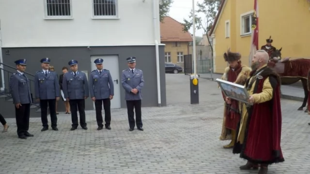 Tczew - Gniew. Policjanci pracują w nowych warunkach - więcej miejsca, nowe sprzęty...