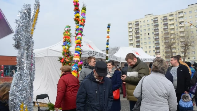 Tczew - Tłumy tczewian na spotkaniu wielkanocnym na Suchostrzygach